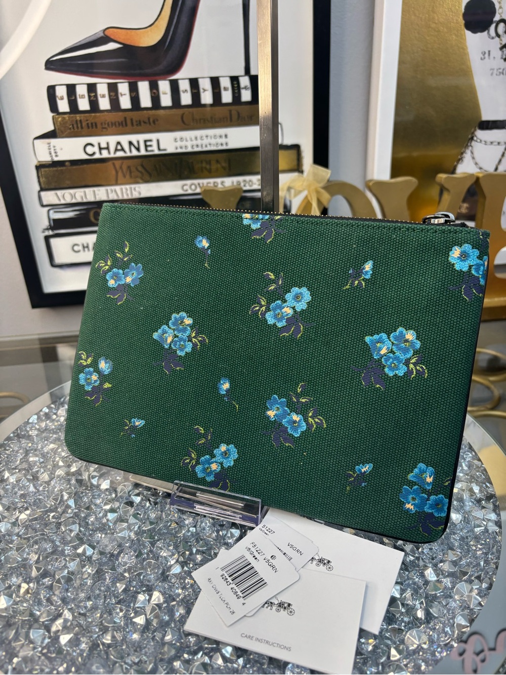 COACH Rexy Canvas Turnlock Pouch 26 in green NWT - Picture 5 of 14